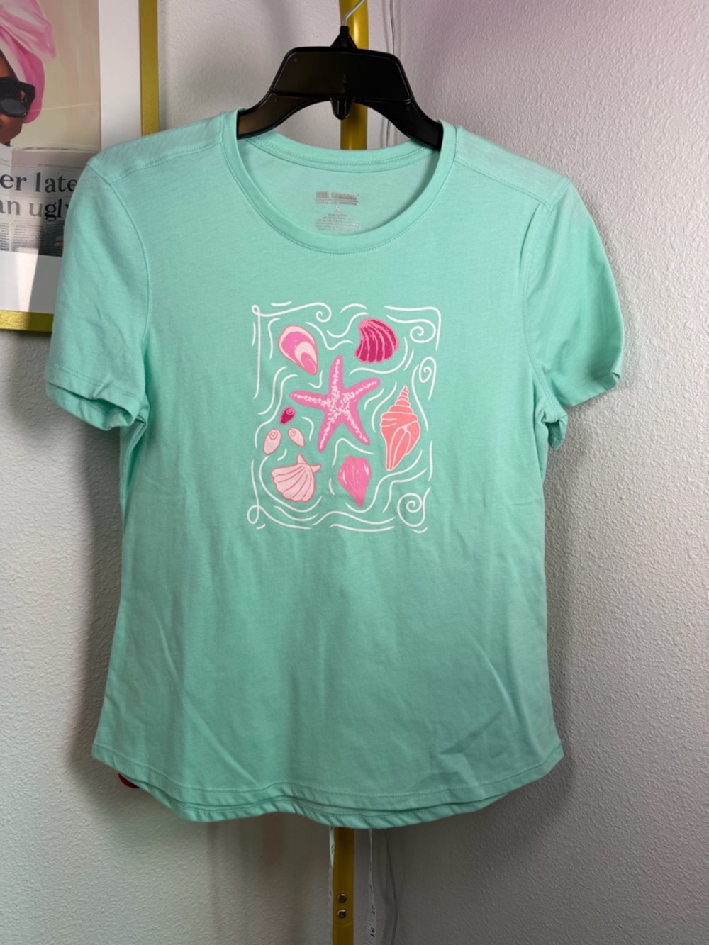 Reel Legends Mint Green Shell & Starfish Graphic Tee - Size Small - NEW